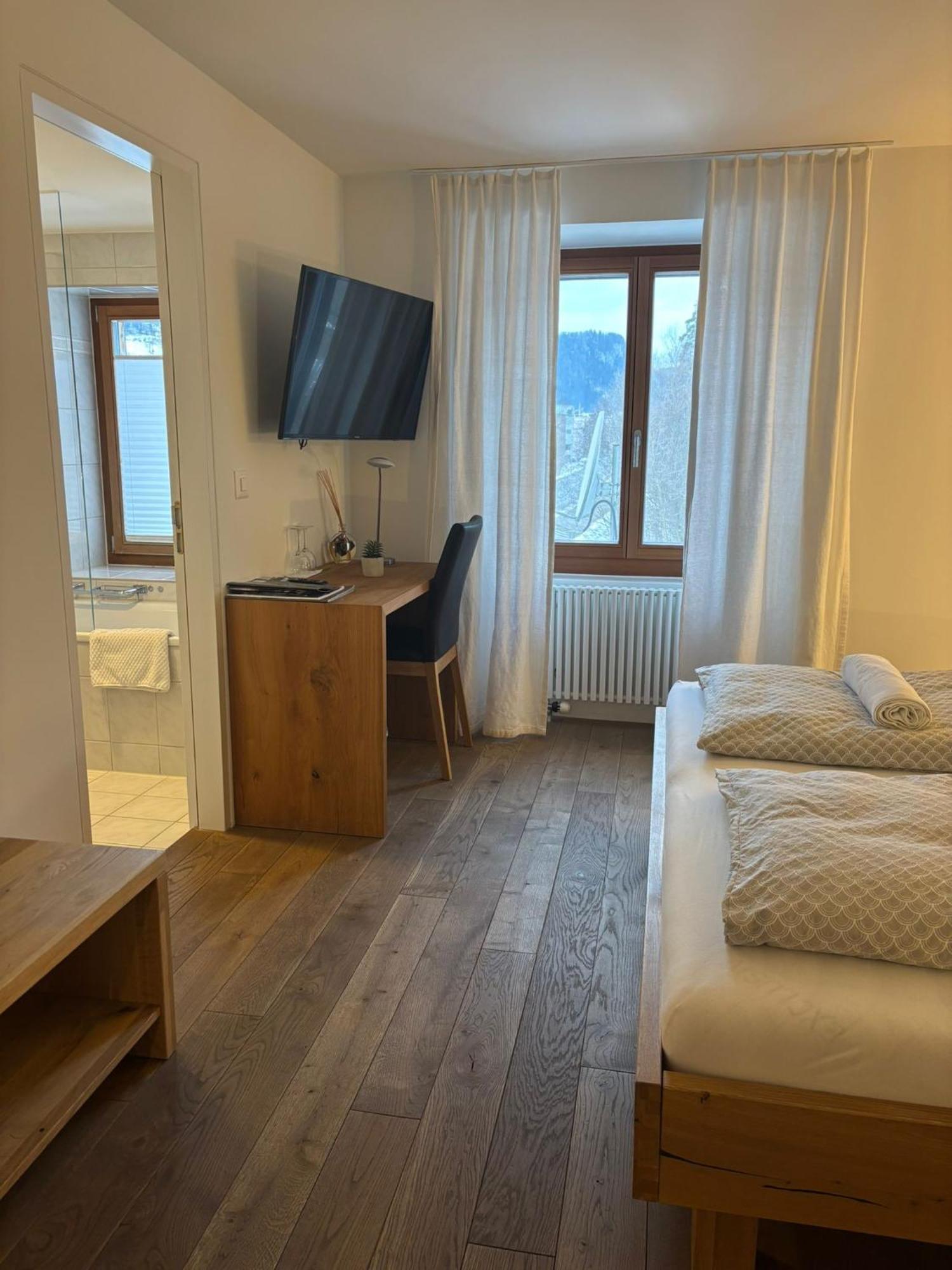 Landgasthof Zum Glenner Ilanz/Glion 외부 사진